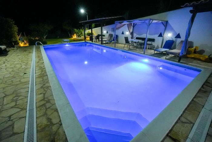 Efi Pool & View Alepochori i
