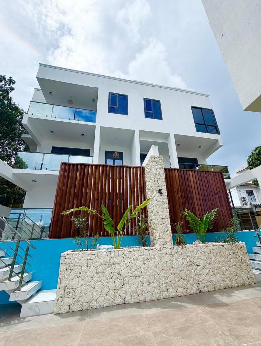 Grand Oasis Luxury Residence