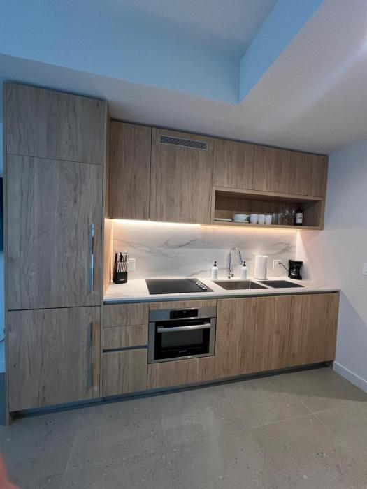 Brand New 20th Floor Studio The Crosby Miami Worldcenter