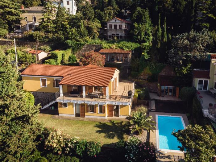 Piran Panorama Pool Villa