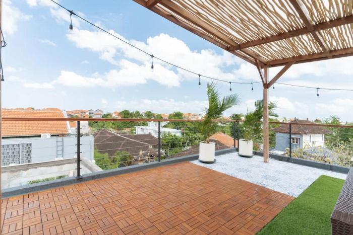 Modern 3BR Villa with Pool and Rooftop Lounge