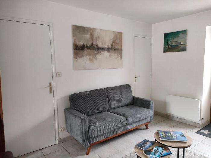6-person house with garden, terrace and garage