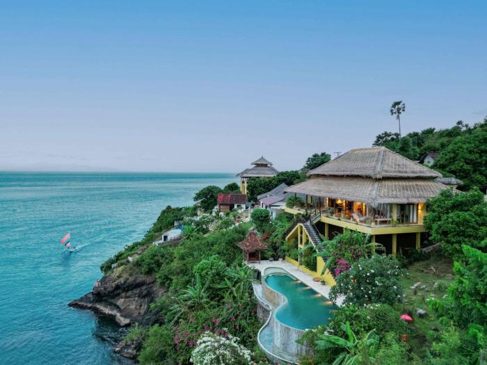Private Deluxe Villa 20 m Infinitypool Ocean Front