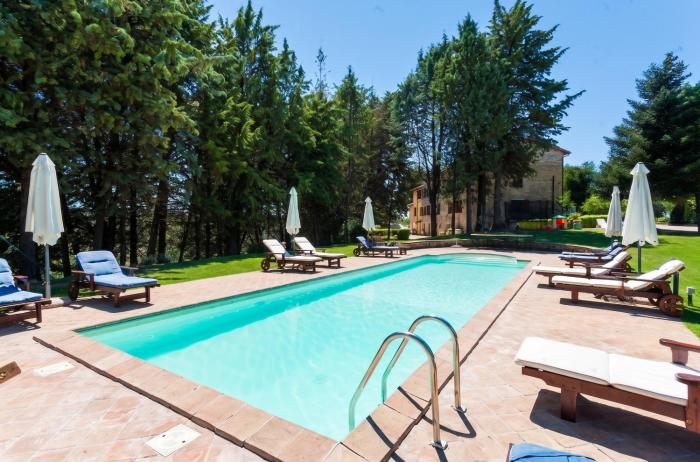 Charming house in Ramazzano - Le Pulci with shared pool