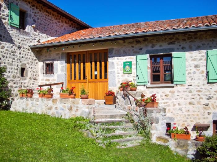 Charmante maison avec jardin à Saint-Pal-de-Chalencon