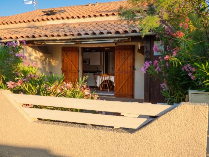 Charmante maison familiale à Gruissan avec terrasse ensoleillée