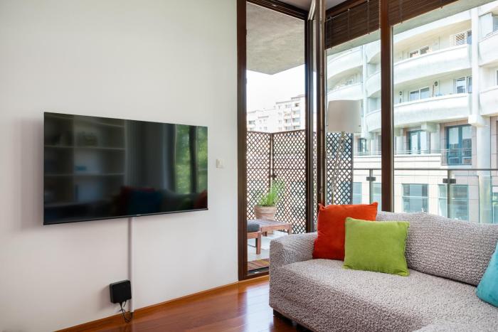 Ochota Superior Apartment by BookingHost