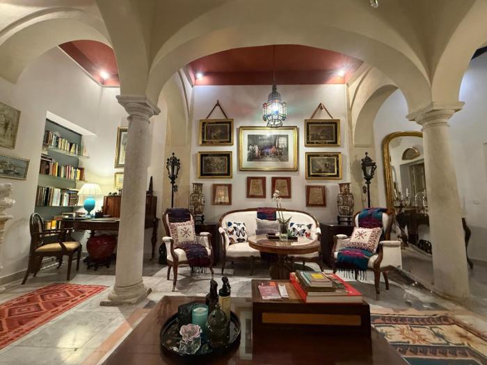 CASA SEÑORIAL EN SEVILLA CENTRO,Calle Mármoles