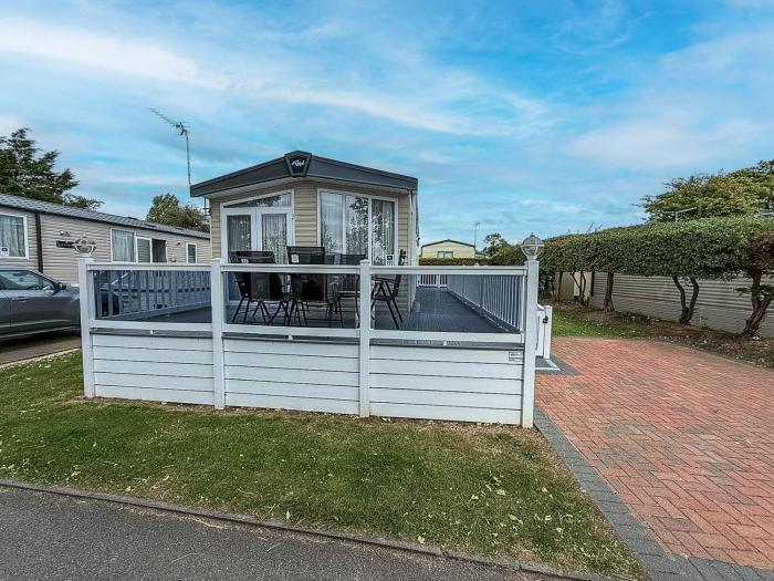 Stunning Caravan At West Mersea Park 75192Wm