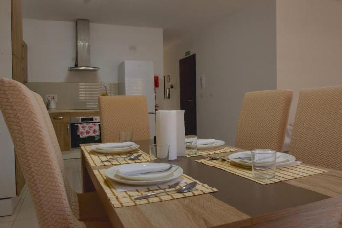 Spacious 3-Bedroom near Three Cities