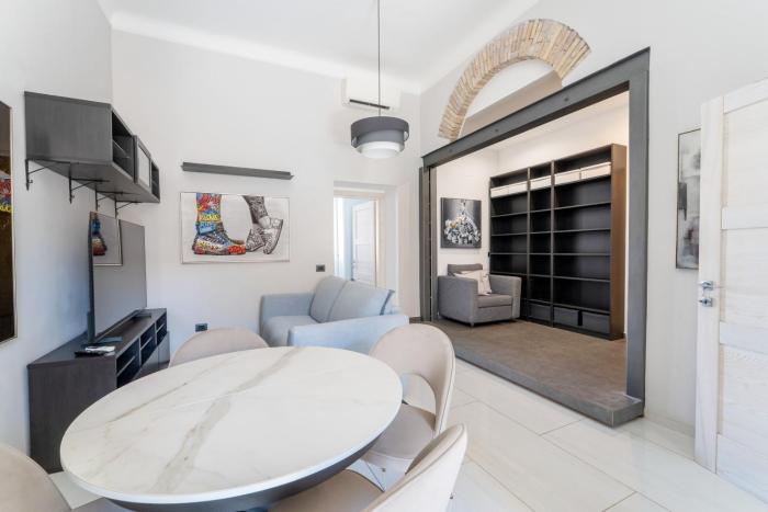 Opera Square Apartment 3BR 3BA
