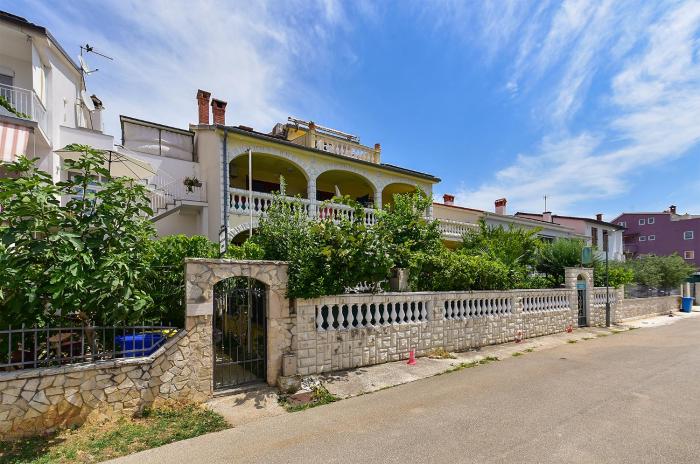 Apartments Nada 2451