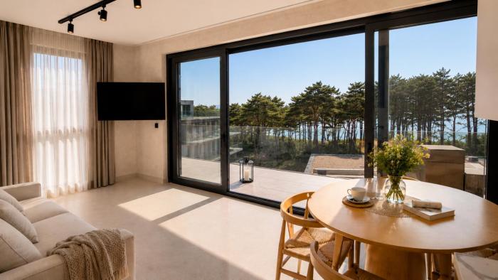 Apartament By The Sea Premium