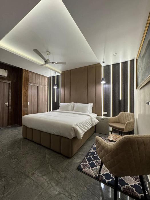 Luxenest Holiday Homes Luxury 3BHK Apartment with Pool & Gym