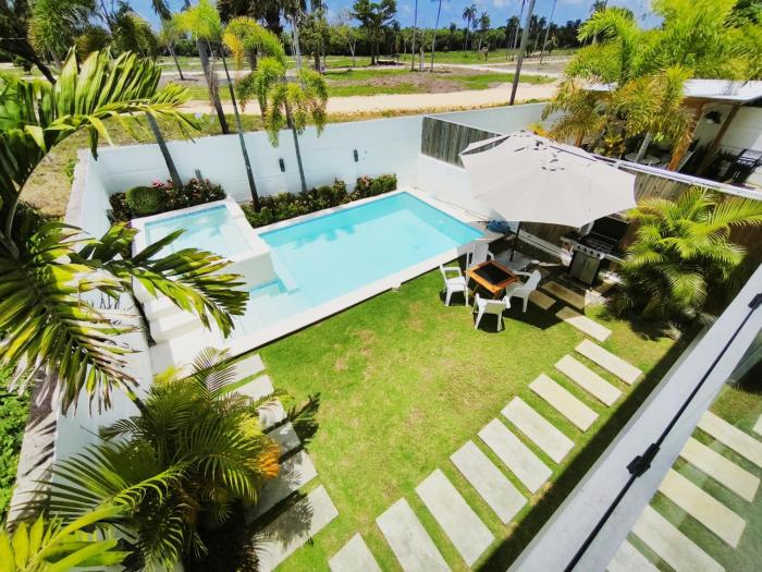 Villa Familiar Para 22 pers, con Piscina, 2 Jacuzzis y BBQ