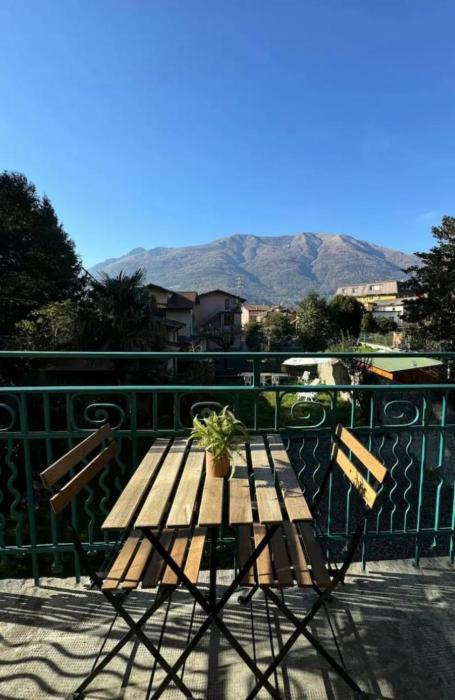 Dervio Apartment, a 6-minute walk from the lake