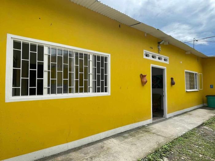 Casa en Puerto Bogota, 5 minutos de Honda