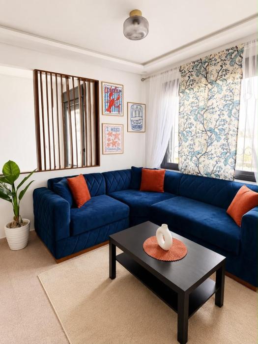 Apartment with pool Beach 2 min away Air-conditioned
