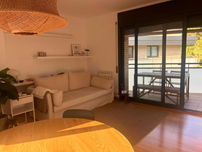 Apartment with Pool and Parking