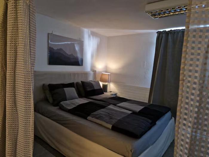 Romantic Apartment with Free Parking in Zurich