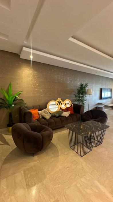Designer 3BR in Prime Casablanca with Free Parking