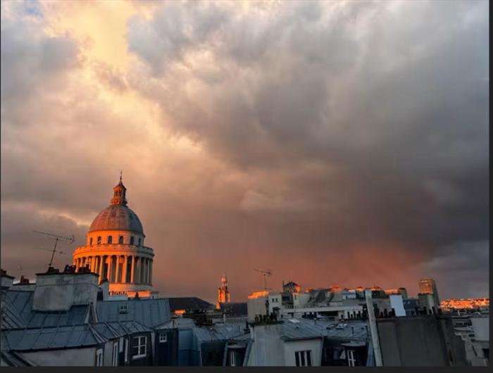 Centre de Paris, Vue sur le Panthéon