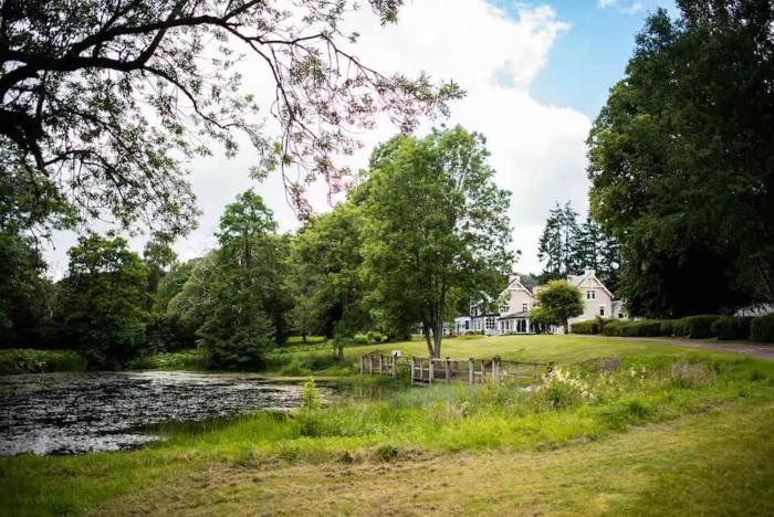 Loch Ness Escape | Pool, Views & Family Oriented
