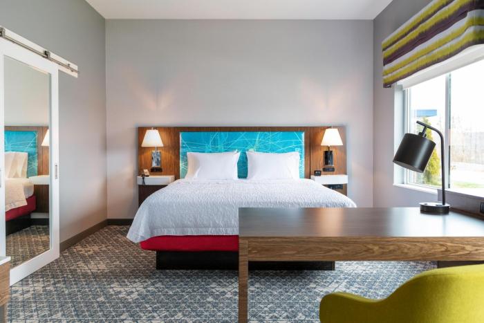 Hampton Inn By Hilton Deforest