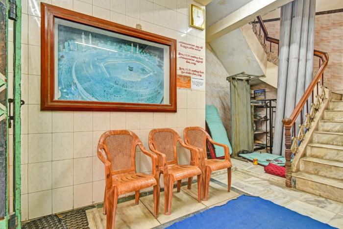 Hotel O Dream Palace Guest House Near Marina Beach