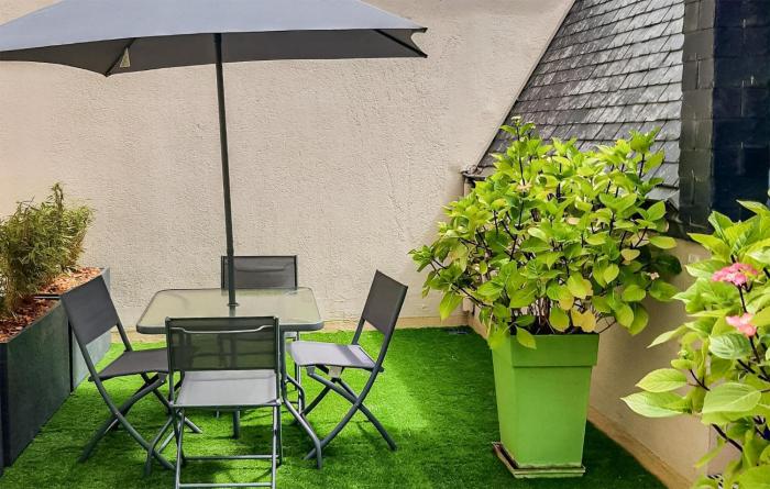 2 Bedroom Gorgeous Apartment In Lezardrieux
