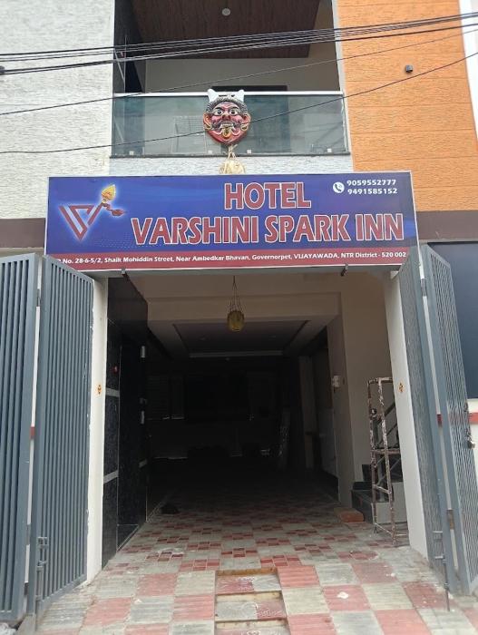 Hotel Varshini Spark Inn