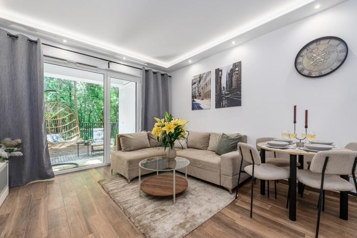 Lumina I 2BR Apartment with Two Patio I Parking