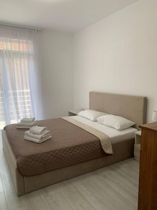 Apartment Domovik Кирила і Мефодія 11 2