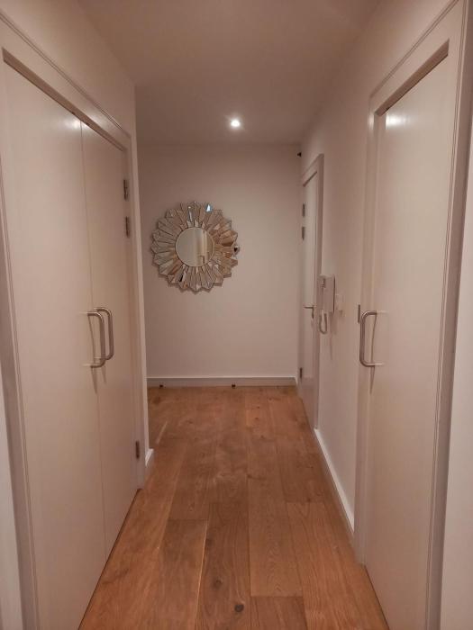 Charming 1-Bedroom Apartment with City View in Central London