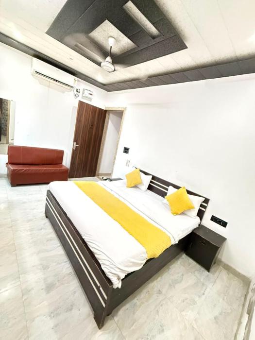 PLAY HOTEL VIDYA DHAM vrindavan