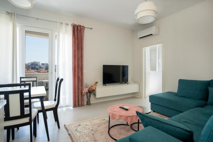 MaisonNova Deluxe 1