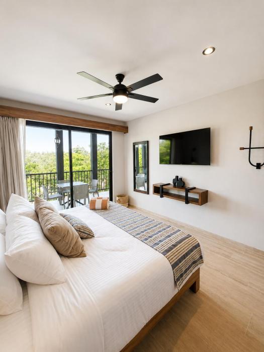 Hacienda Tuk 3BR with Pool & Padel