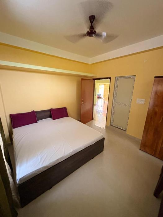 3bhk room 1ac 2non ac 2batroom