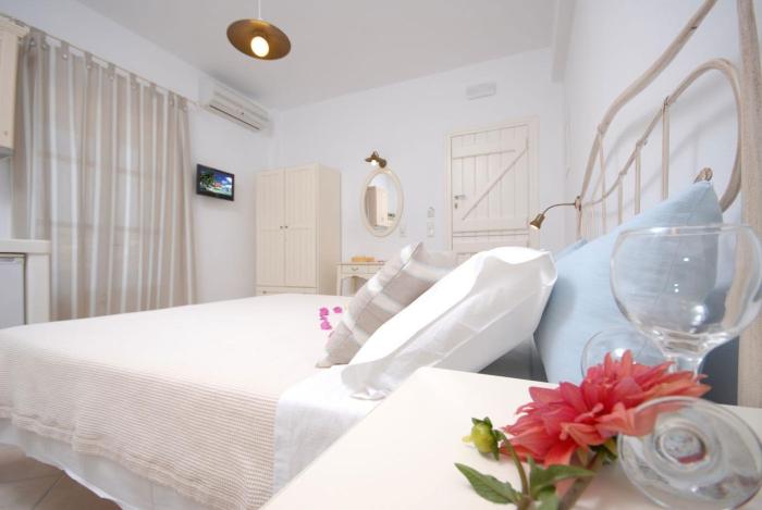 Glyfada Naxos Studios and Apartments