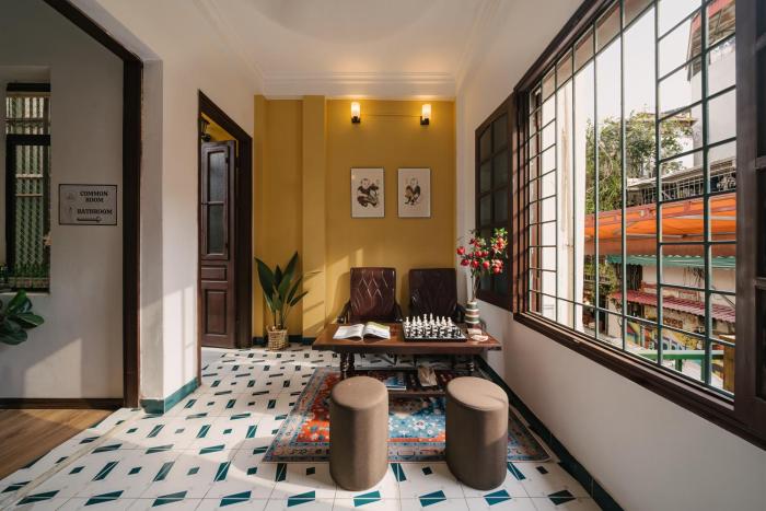 Iconic Railway View- 4BRs Vietnamese house- 10pax