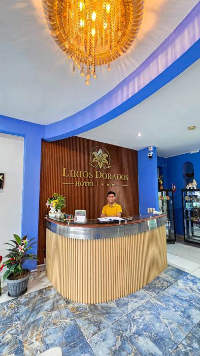 Hotel Lirios Dorados