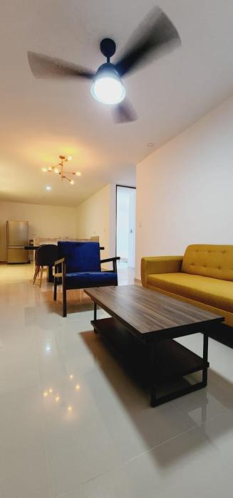Apartment 2 blocks from clinics and squares