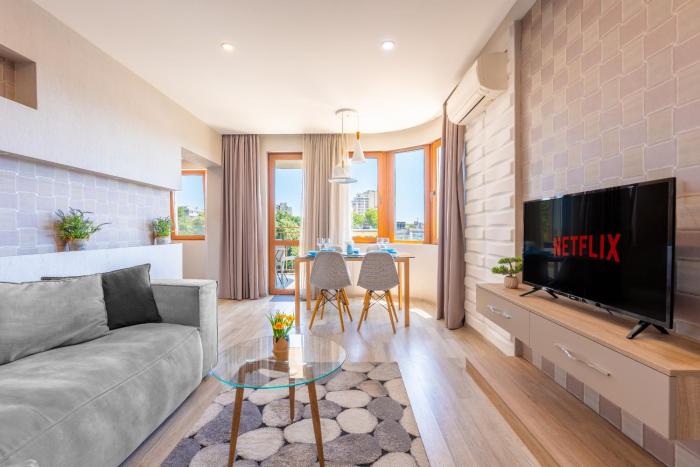 Designer two-bedroom apartment