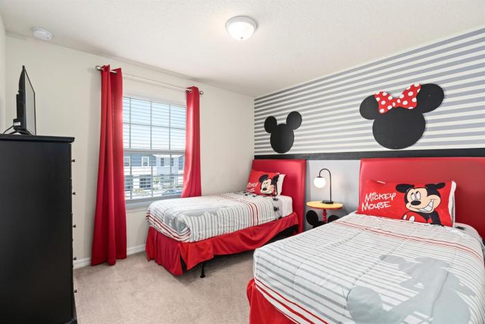 Mickey Minnie Themed wPool, 5BR Windsor Island