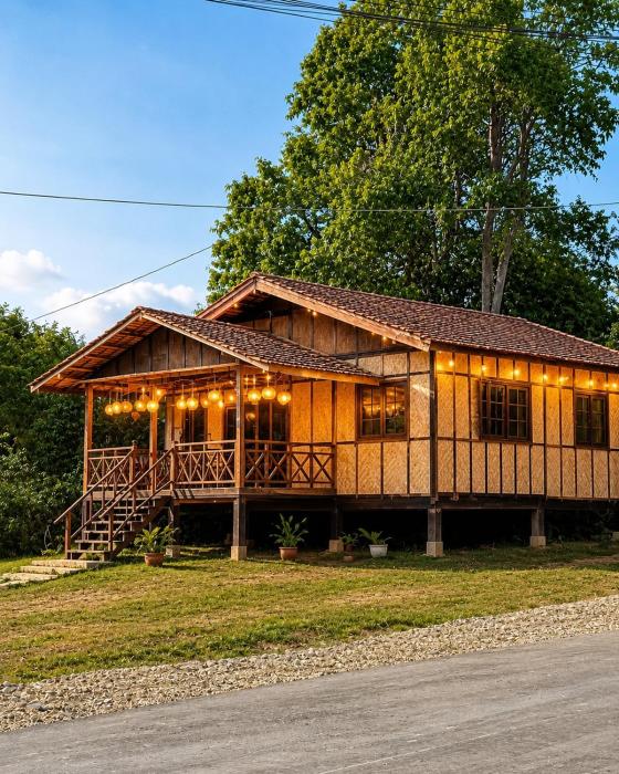 Native Eco Hut - Air-conditioned Family rooms by MC RENTALS SIQUIJOR