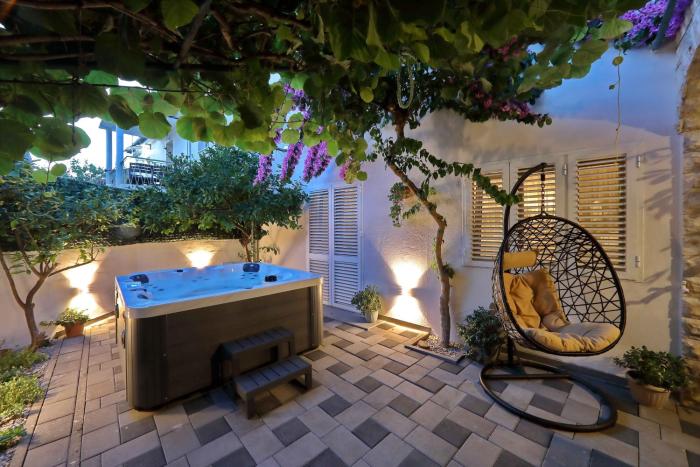 Holiday home with hot tub Zadar - 25838