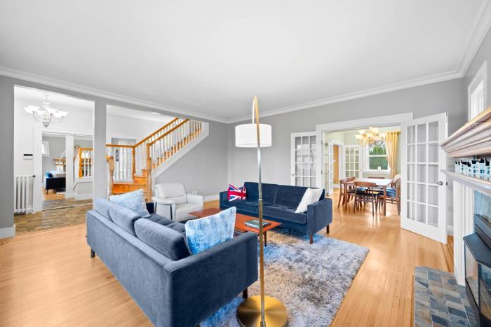 Spacious 5BR 3BA Character Home