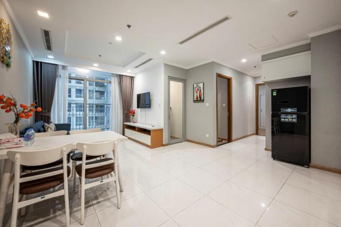 Modern 2BR Apartment at Vinhomes Central Park