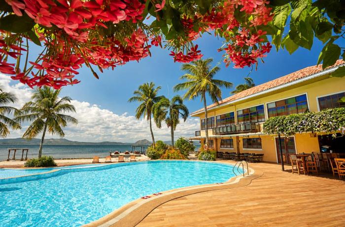Lakeshore Villas at Club Balai Isabel