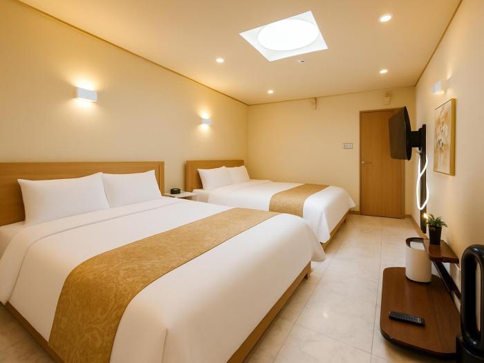 Akasaka 4min walk, 3min to Roppongi ,10min to Shibuya , King Bed, Switch ,Free Wi-Fi , PocketWi-Fi